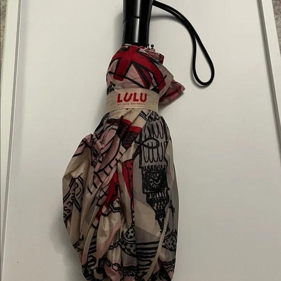 LULU by Lulu Guinness london umbrella. push button to open, pull down to close. - Picture 4 of 8